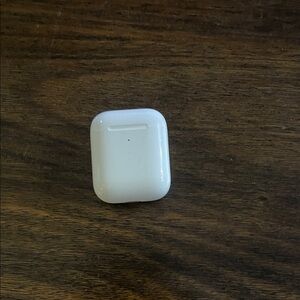Apple White AirPods with Charging Case